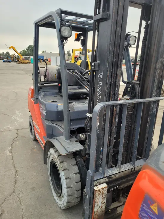 2017 Toyota 8FGU25 Warehouse Forklift