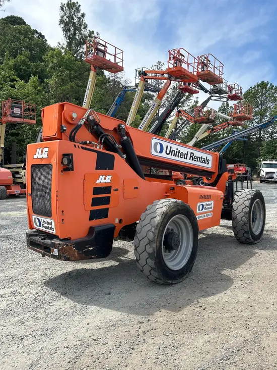 2016 SKYTRAK 8042 Forklift