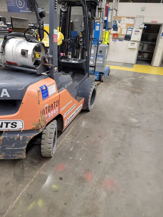 2018 Toyota 8FGU25 Warehouse Forklift