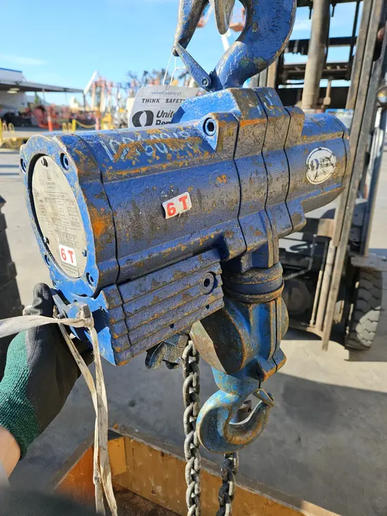 2012 JD NEUHAUS PROFI 3T 6T Hoist