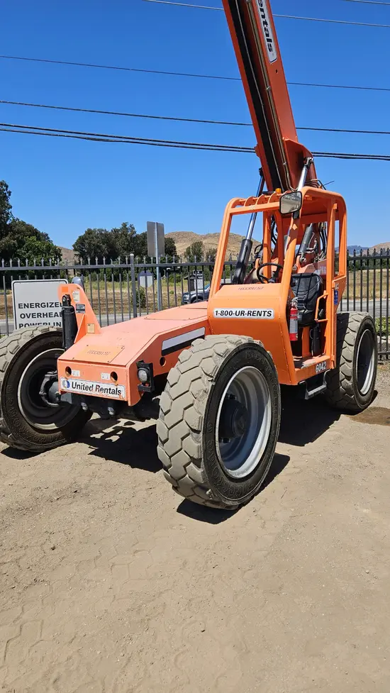 2015 SKYTRAK 6042 Forklift