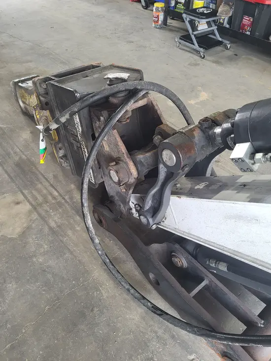 2018 Atlas Copco SB 452 Attachment