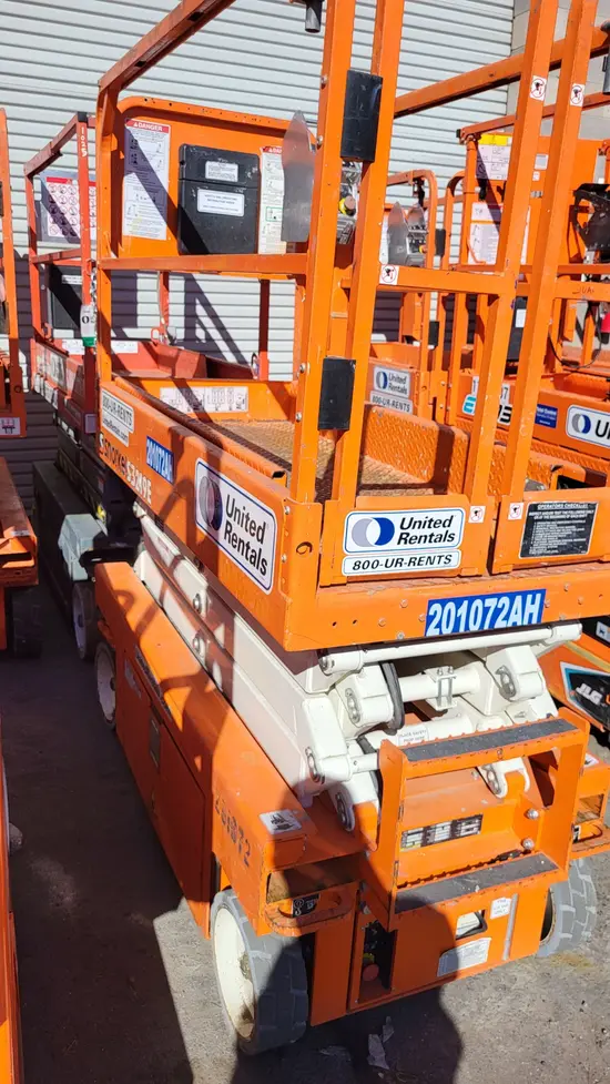 2017 Snorkel S3219E Scissor Lift