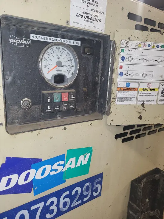2018 Doosan P425/HP375WCU Air Compressor