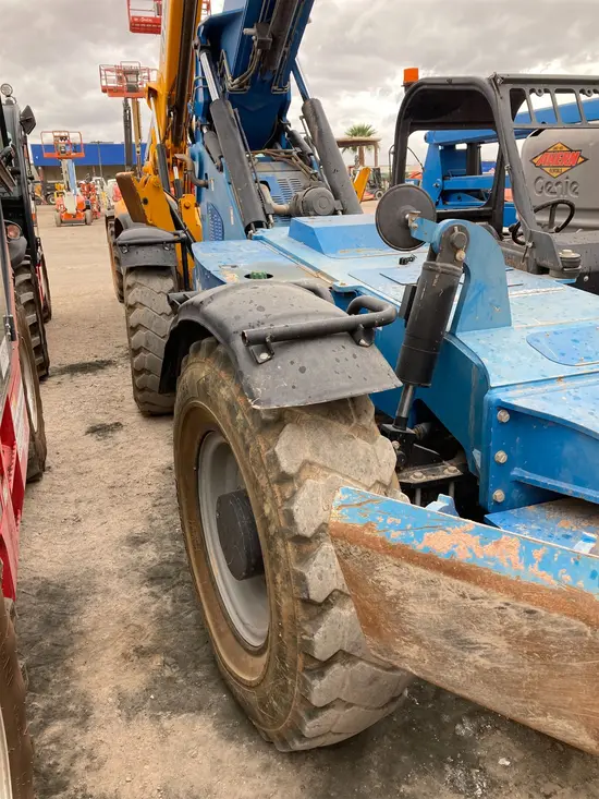 2016 Genie GTH-1056 Forklift