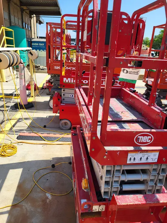 2017 MEC 1330SE Scissor Lift