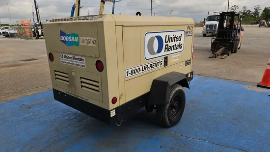 2018 Doosan P425/HP375WCUT4 Air Compressor