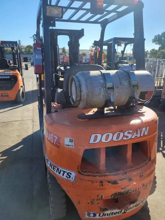 2017 Doosan G25G-3 Warehouse Forklift