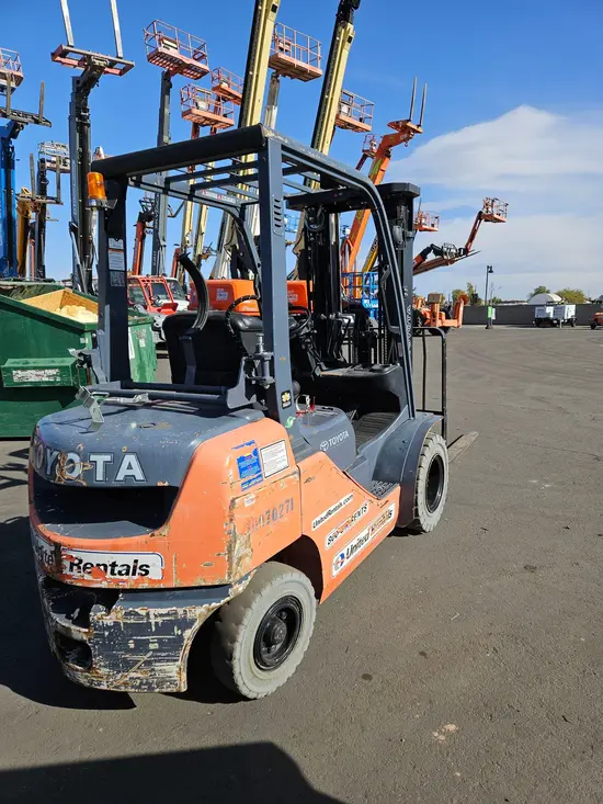 2019 Toyota 8FGU25 Warehouse Forklift