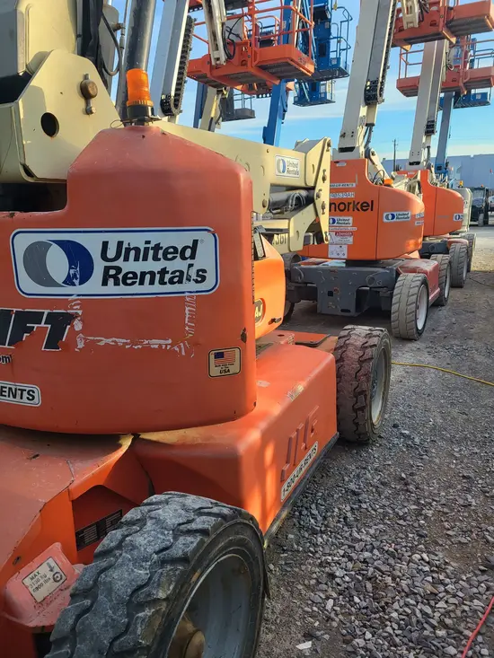 2014 JLG E450AJ Articulating Boom Lift