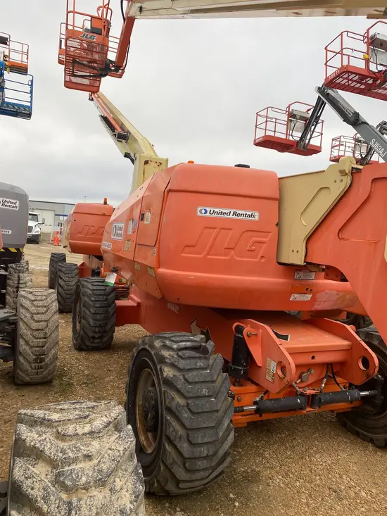 2013 JLG 800A Articulating Boom Lift