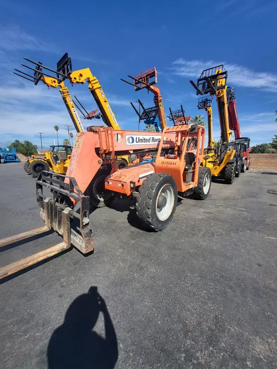2015 SKYTRAK 6042 Forklift