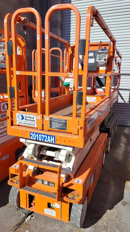 2017 Snorkel S3219E Scissor Lift