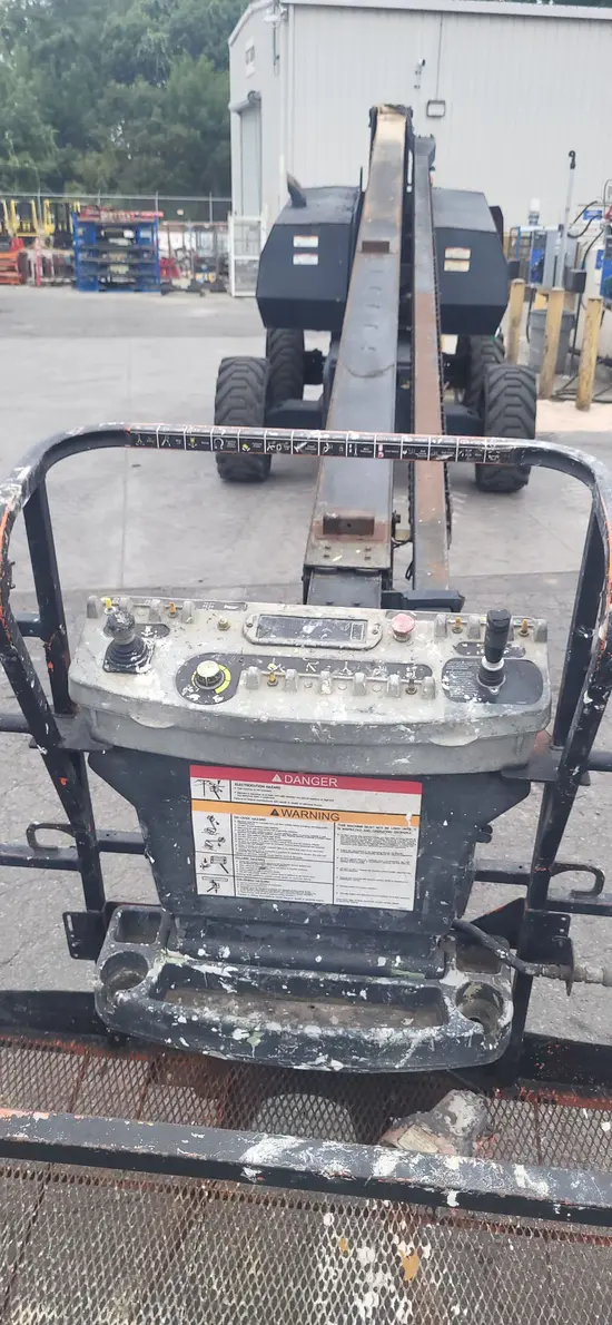 2012 JLG 800S Boom Lift
