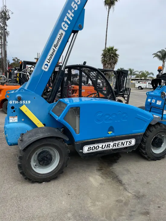 2017 Genie GTH-5519 Forklift