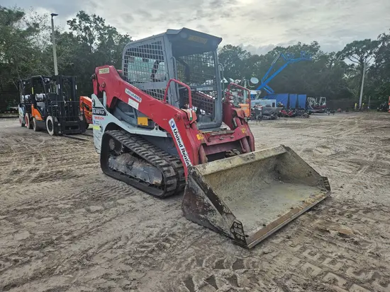 2017 Takeuchi TL10V2-R Track Loader