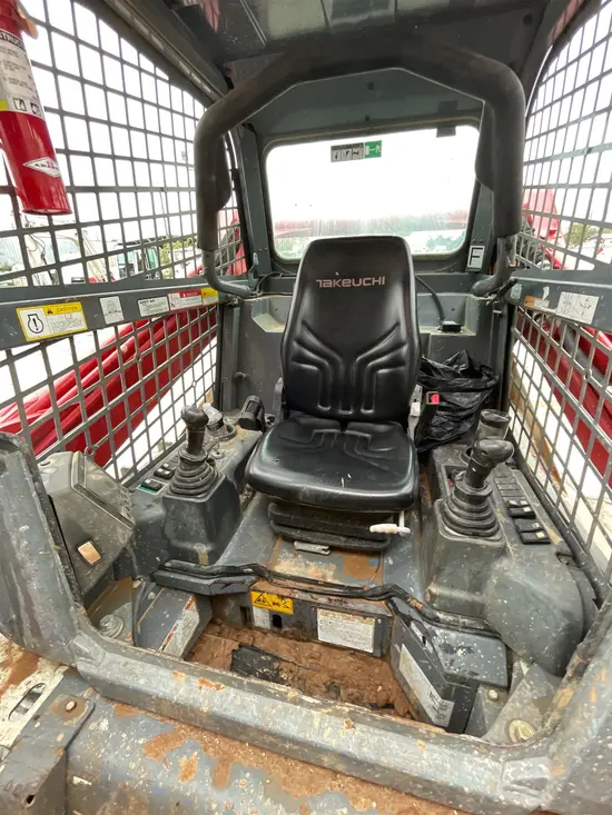 2017 Takeuchi TL10V2-R Track Loader