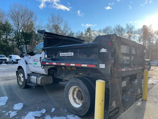 2017 Ford F-750 Truck