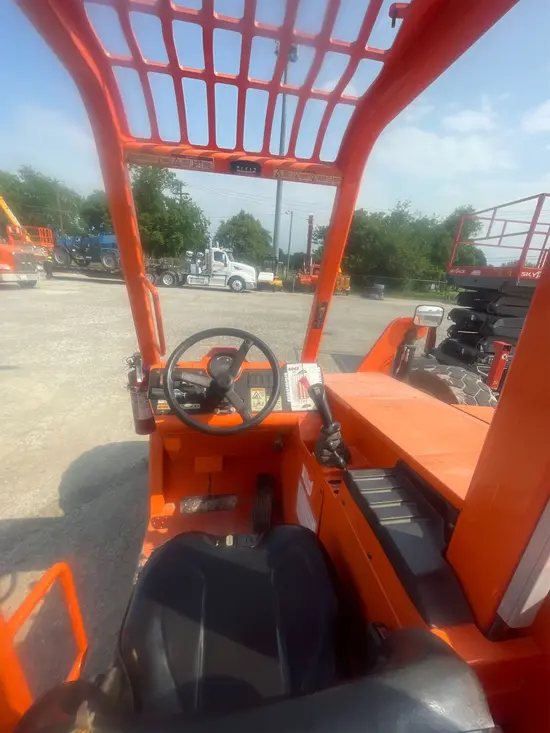 2016 SKYTRAK 6042 Forklift