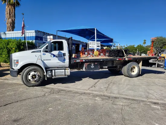 2017 Ford F-750 STAKE