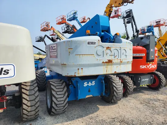 2015 Genie S-85 Boom Lift