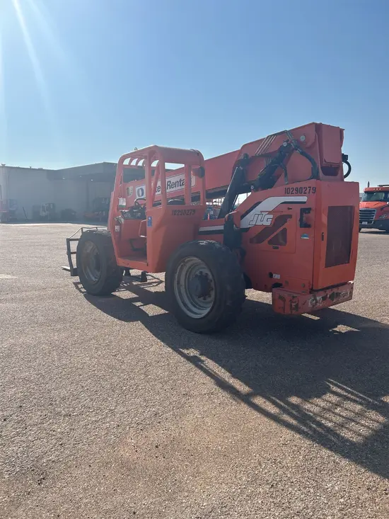 2014 SKYTRAK 6042 Forklift