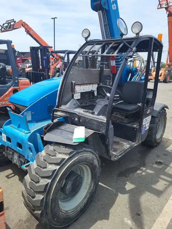 2017 Genie GTH-5519 Forklift