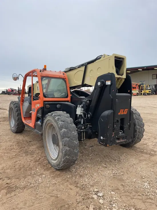 2017 JLG 943 Forklift