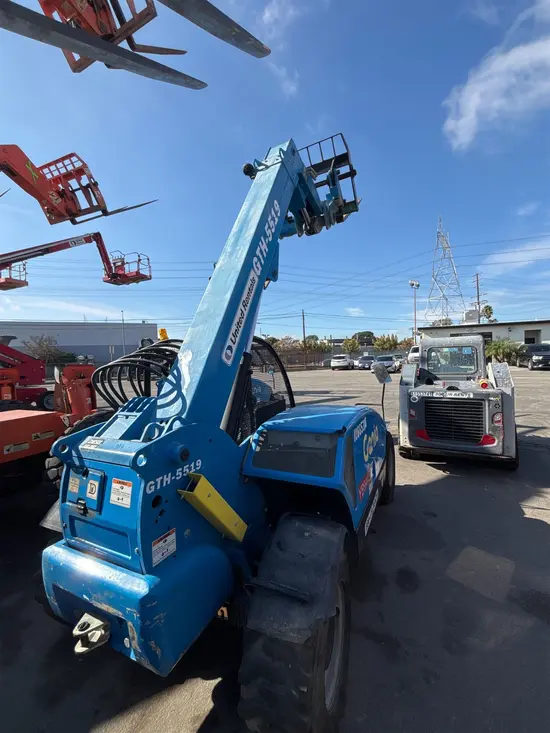 2017 Genie GTH-5519 Forklift