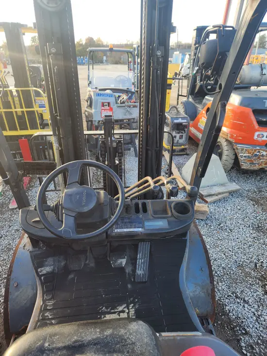 2018 Toyota 8FDU30 Warehouse Forklift