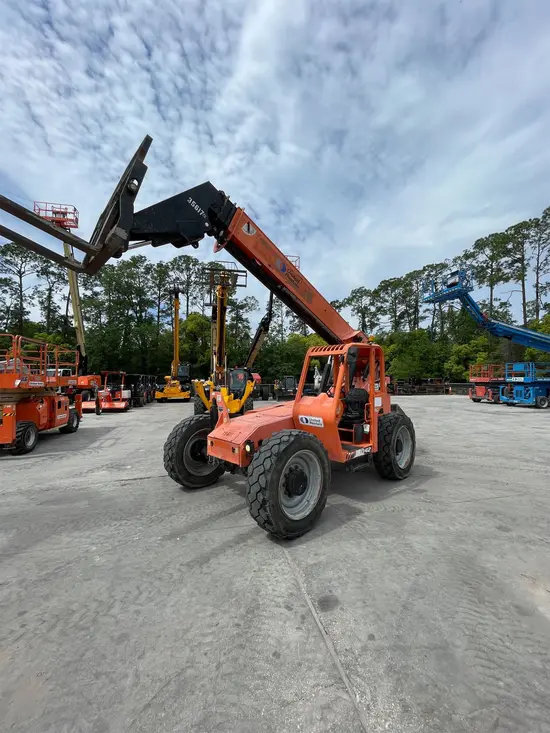 2016 SKYTRAK 6042 Forklift