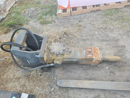 2014 Atlas Copco SB 452 Attachment