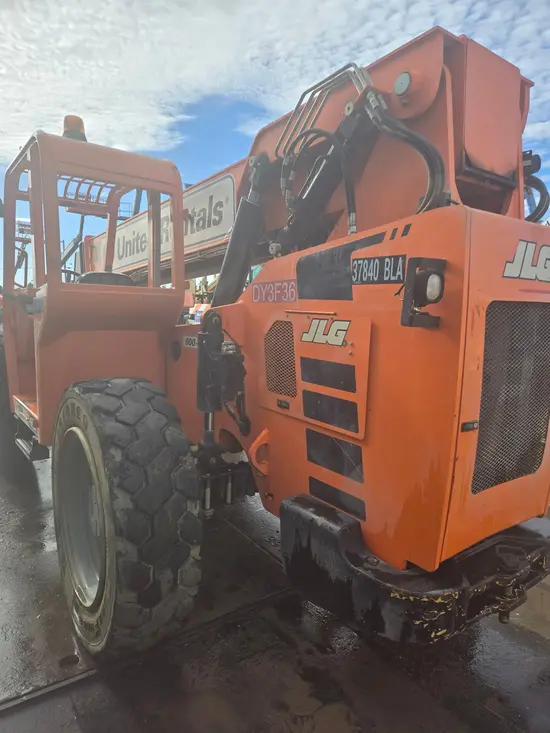 2016 SKYTRAK 6042 Forklift