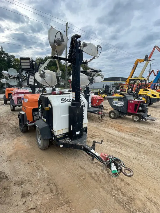 2018 Allmand NIGHT LIGHT V Towable Light Tower