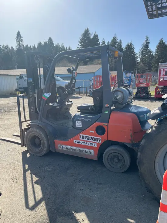 2018 Toyota 8FGU25 Warehouse Forklift