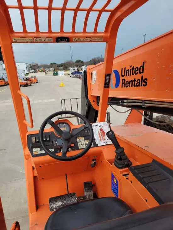 2015 SKYTRAK 6042 Forklift