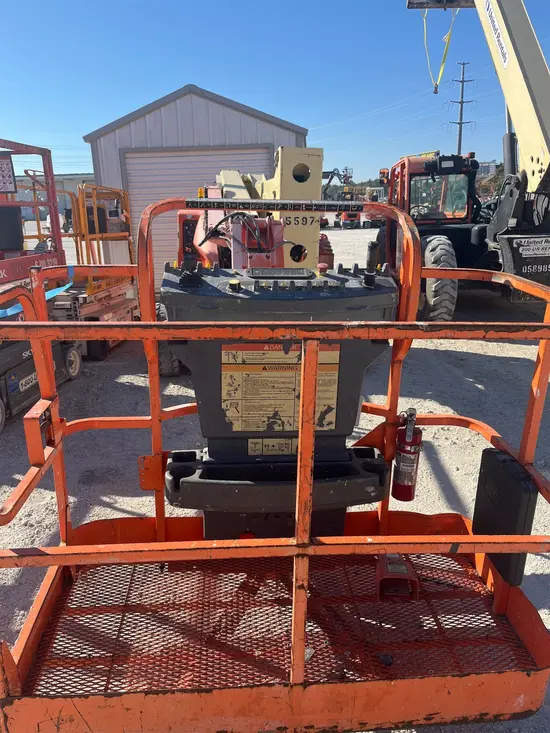 2012 JLG E450AJ Articulating Boom Lift