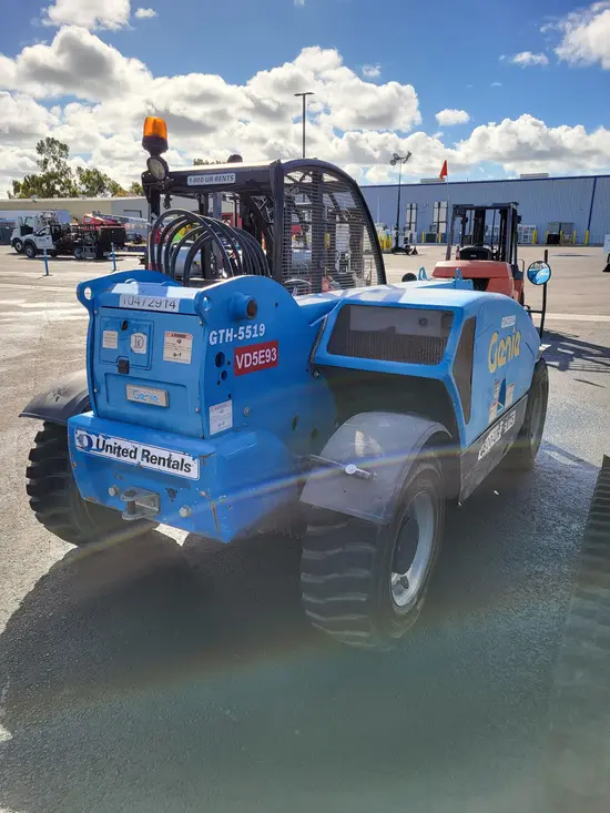 2016 Genie GTH-5519 Forklift