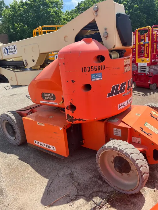2015 JLG E400AJPN Articulating Boom Lift