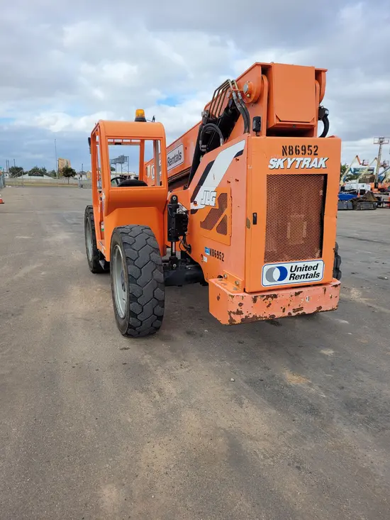 2014 SKYTRAK 8042 Forklift