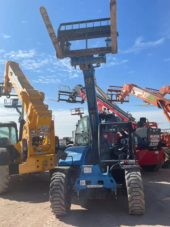 2017 Genie GTH-5519 Forklift