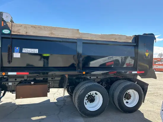 2019 Freightliner M2 106 DUMP Truck