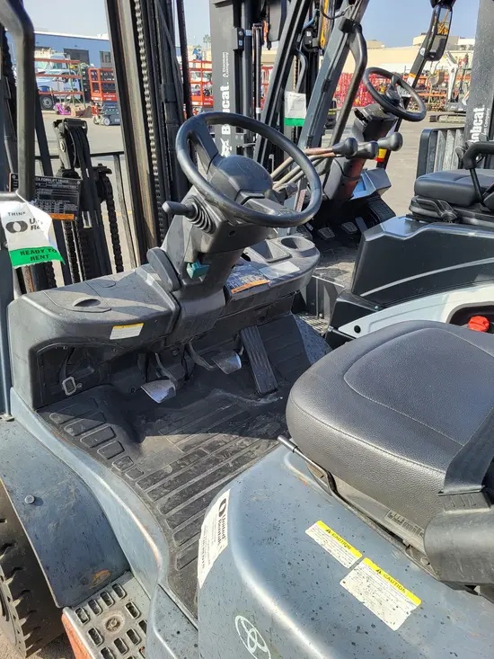 2018 Toyota 8FGU25 Warehouse Forklift