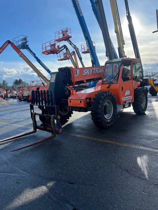 2015 SKYTRAK 6042 Forklift
