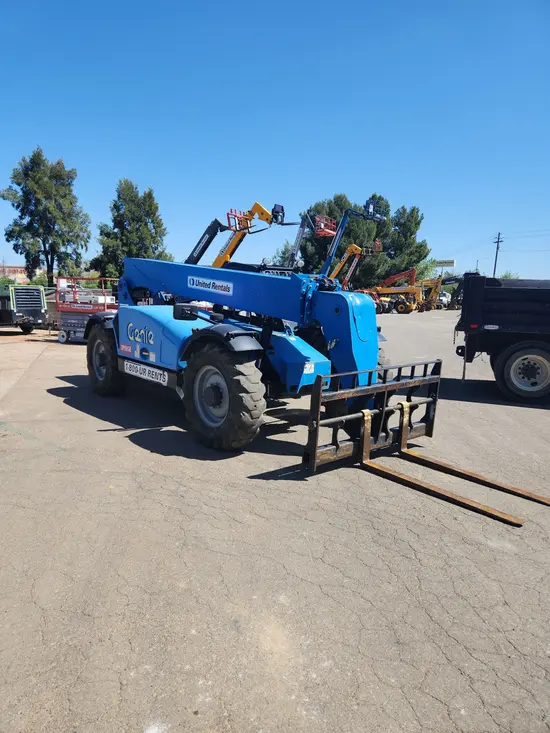 2015 Genie GTH-844 Forklift