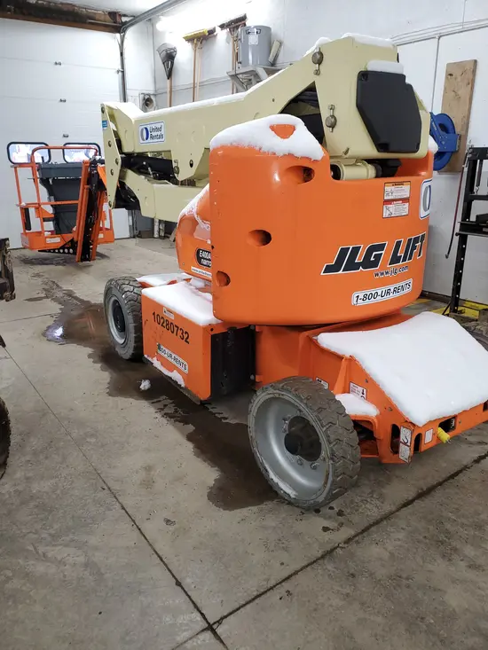 2014 JLG E400AJPN Articulating Boom Lift