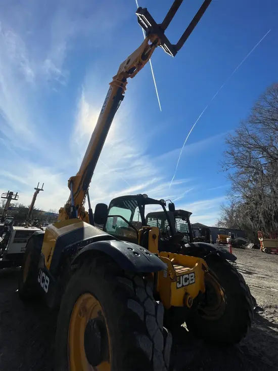 2015 JCB 507-42 Forklift