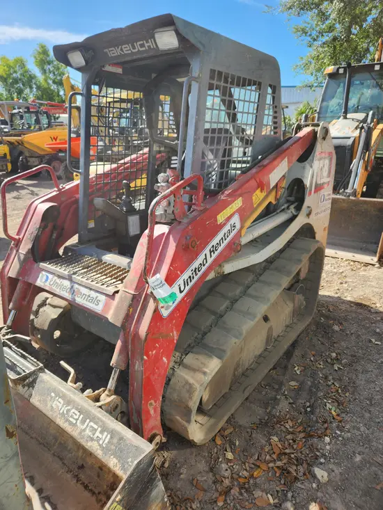 2018 Takeuchi TL8W Track Loader