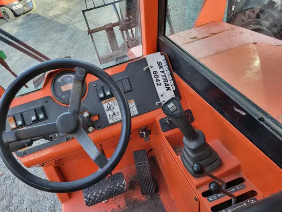 2016 SKYTRAK 6042 Forklift