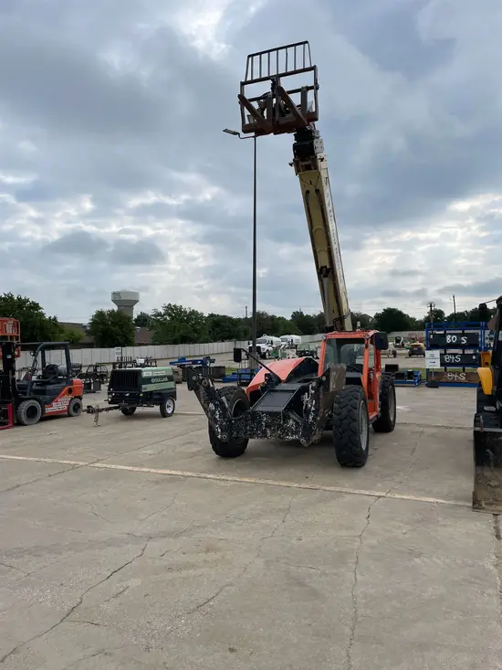 2016 JLG 1055 Forklift